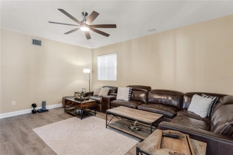 Casa en venta en Tampa, Florida, 3 dormitorios, 232.26 m2 № 2150926 - foto 10
