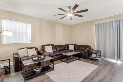 Casa en venta en Tampa, Florida, 3 dormitorios, 232.26 m2 № 2150926 - foto 11