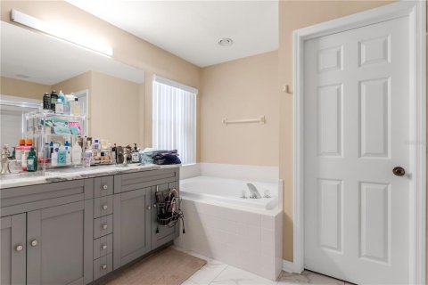 Casa en venta en Tampa, Florida, 3 dormitorios, 232.26 m2 № 2150926 - foto 20