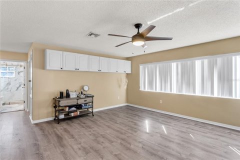 Casa en venta en Tampa, Florida, 3 dormitorios, 232.26 m2 № 2150926 - foto 14