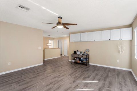 Casa en venta en Tampa, Florida, 3 dormitorios, 232.26 m2 № 2150926 - foto 15