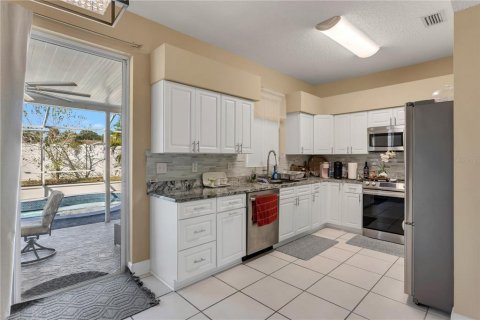 Casa en venta en Tampa, Florida, 3 dormitorios, 232.26 m2 № 2150926 - foto 7