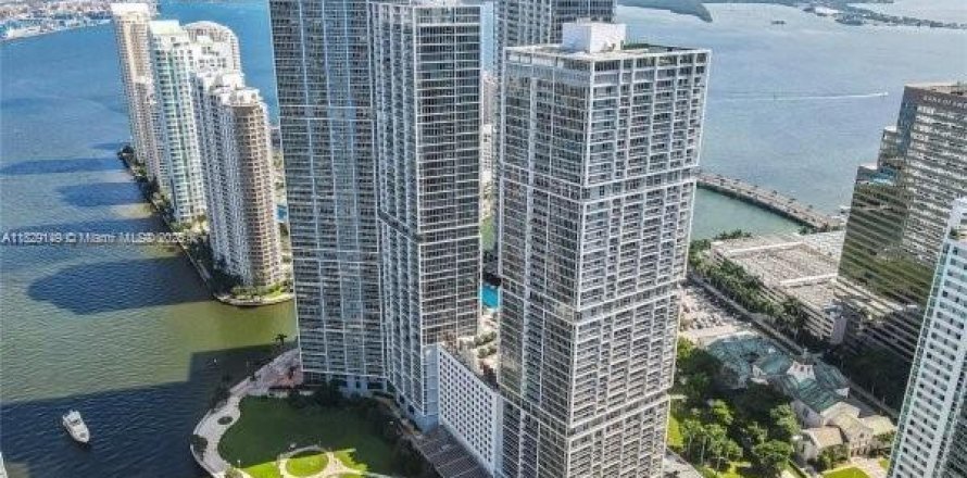 Condo in Miami, Florida, 1 bedroom № 1800977