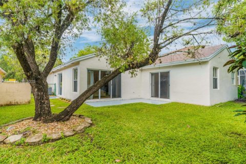 Villa ou maison à vendre à Pembroke Pines, Floride: 3 chambres, 137.5 m2 № 1896106 - photo 26