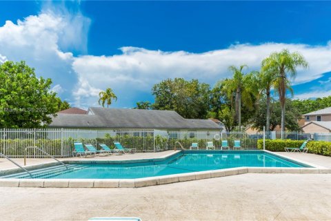 Villa ou maison à vendre à Pembroke Pines, Floride: 3 chambres, 137.5 m2 № 1896106 - photo 7