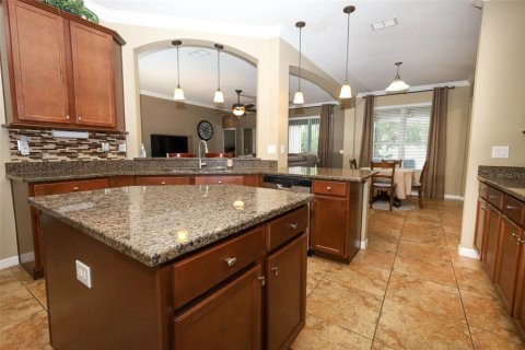 Купить виллу или дом в Деланд, Флорида 11 комнат, 307.41м2, № 2220325 - фото 25