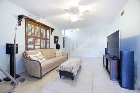 Touwnhouse à vendre à Miami, Floride: 3 chambres, 130.06 m2 № 2032744 - photo 6