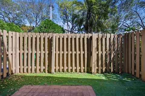 Touwnhouse à vendre à Miami, Floride: 3 chambres, 130.06 m2 № 2032744 - photo 21