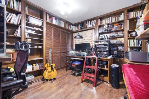 Touwnhouse à vendre à Miami, Floride: 3 chambres, 130.06 m2 № 2032744 - photo 29