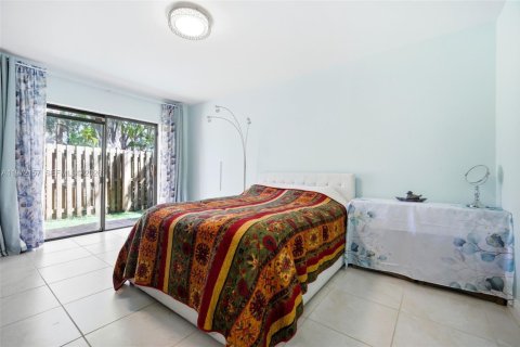 Touwnhouse à vendre à Miami, Floride: 3 chambres, 130.06 m2 № 2032744 - photo 17