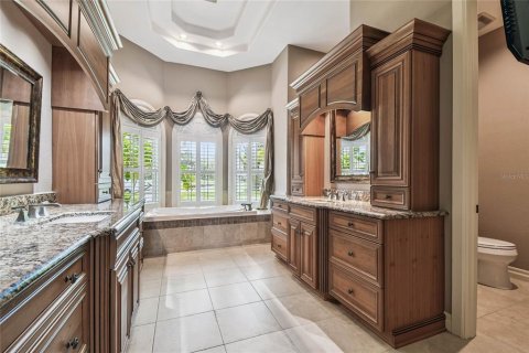 Villa ou maison à louer à Tampa, Floride: 4 chambres, 515.89 m2 № 1882786 - photo 30