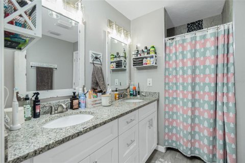 House in Cape Coral, Florida 3 bedrooms, 136.85 sq.m. № 1778098 - photo 17