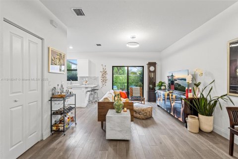 Купить таунхаус в Майами, Флорида 3 спальни, 128.02м2, № 1975396 - фото 6