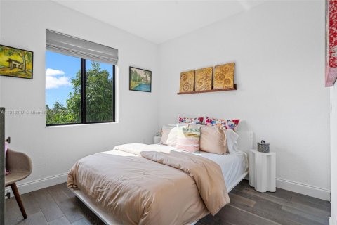 Купить таунхаус в Майами, Флорида 3 спальни, 128.02м2, № 1975396 - фото 29