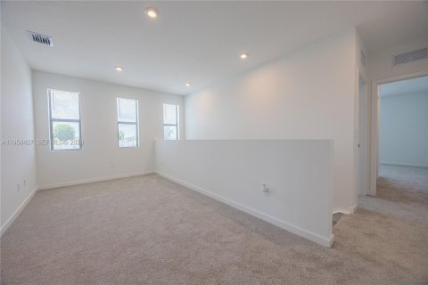 Снять в аренду таунхаус в Лейк-Уорт, Флорида 3 спальни, 146.69м2, № 2020776 - фото 23