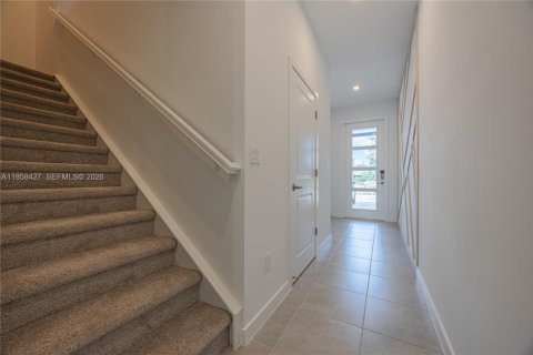 Снять в аренду таунхаус в Лейк-Уорт, Флорида 3 спальни, 146.69м2, № 2020776 - фото 16