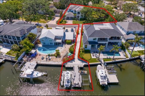 House in Tampa, Florida 5 bedrooms, 478.82 sq.m. № 1829357 - photo 2