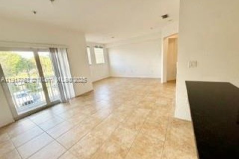 Copropriété à louer à Doral, Floride: 2 chambres, 104.33 m2 № 1973167 - photo 2