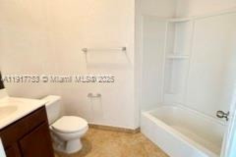 Copropriété à louer à Doral, Floride: 2 chambres, 104.33 m2 № 1973167 - photo 6