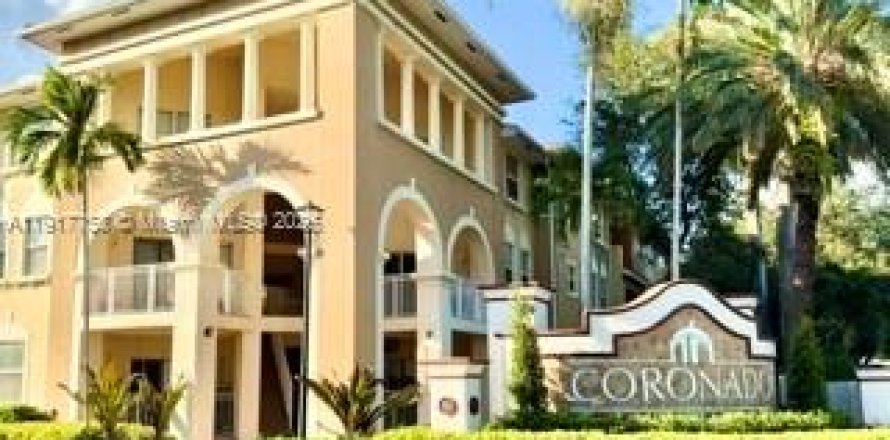Condo à Doral, Floride, 2 chambres № 1973167