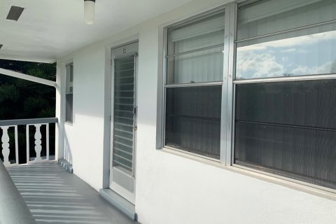 Copropriété à vendre à West Palm Beach, Floride: 2 chambres, 74.14 m2 № 2389527 - photo 2