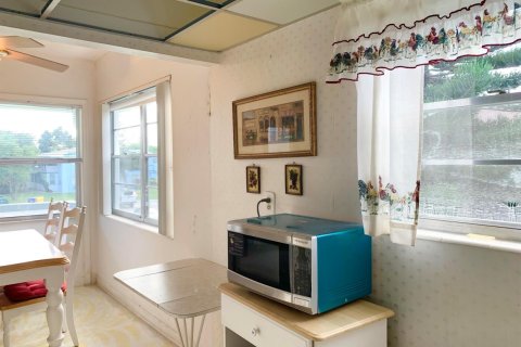 Copropriété à vendre à West Palm Beach, Floride: 2 chambres, 74.14 m2 № 2389527 - photo 12