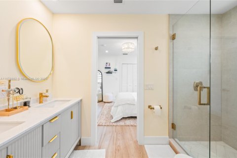 Villa ou maison à vendre à Palmetto Bay, Floride: 4 chambres, 205.78 m2 № 1921911 - photo 15