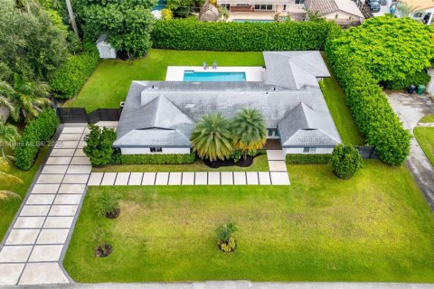 Villa ou maison à vendre à Palmetto Bay, Floride: 4 chambres, 205.78 m2 № 1921911 - photo 26