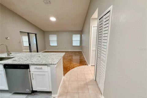 Villa ou maison à louer à Orlando, Floride: 4 chambres, 140 m2 № 1898793 - photo 8