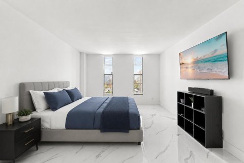 Condo in Pompano Beach, Florida, 2 bedrooms № 2179607 - photo 20