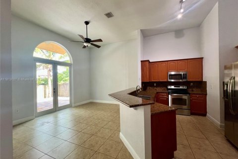 Villa ou maison à louer à Palmetto Bay, Floride: 3 chambres, 172.43 m2 № 1758532 - photo 26