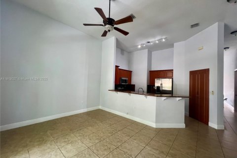 Villa ou maison à louer à Palmetto Bay, Floride: 3 chambres, 172.43 m2 № 1758532 - photo 25