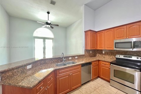Villa ou maison à louer à Palmetto Bay, Floride: 3 chambres, 172.43 m2 № 1758532 - photo 19