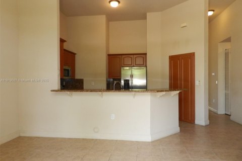 House in Palmetto Bay, Florida 3 bedrooms, 172.43 sq.m. № 1758532 - photo 14