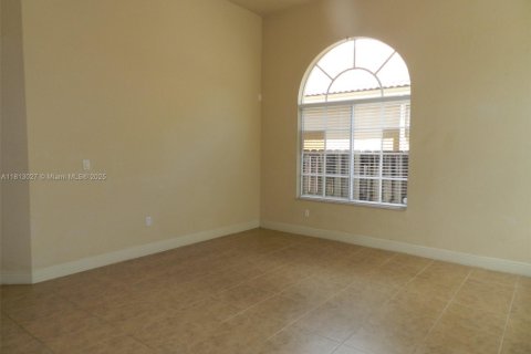 House in Palmetto Bay, Florida 3 bedrooms, 172.43 sq.m. № 1758532 - photo 5
