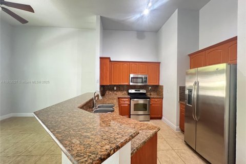 House in Palmetto Bay, Florida 3 bedrooms, 172.43 sq.m. № 1758532 - photo 27