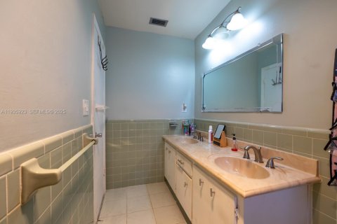 Villa ou maison à vendre à Tamarac, Floride: 3 chambres, 151.9 m2 № 1994005 - photo 26