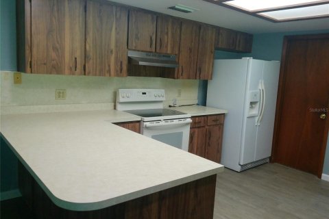 Villa ou maison à louer à Lakeland, Floride: 3 chambres, 185.62 m2 № 2431243 - photo 4