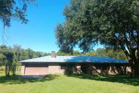 Villa ou maison à louer à Lakeland, Floride: 3 chambres, 185.62 m2 № 2431243 - photo 2