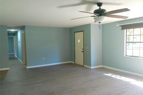 Villa ou maison à louer à Lakeland, Floride: 3 chambres, 185.62 m2 № 2431243 - photo 12
