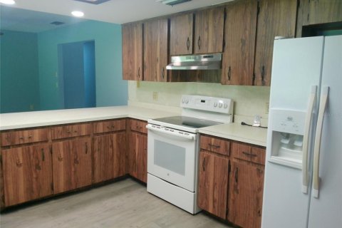 Villa ou maison à louer à Lakeland, Floride: 3 chambres, 185.62 m2 № 2431243 - photo 5