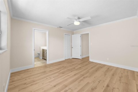 Casa en alquiler en Saint Petersburg, Florida, 4 dormitorios, 151.34 m2 № 1870700 - foto 9