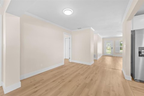 Casa en alquiler en Saint Petersburg, Florida, 4 dormitorios, 151.34 m2 № 1870700 - foto 6