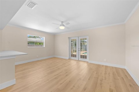 Casa en alquiler en Saint Petersburg, Florida, 4 dormitorios, 151.34 m2 № 1870700 - foto 8
