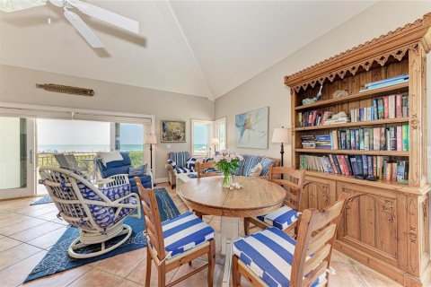 Condo in Anna Maria, Florida, 2 bedrooms  № 2221973 - photo 9
