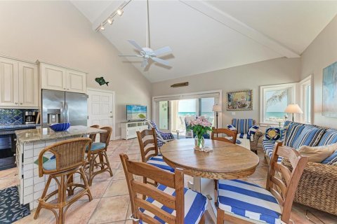 Condo in Anna Maria, Florida, 2 bedrooms  № 2221973 - photo 8