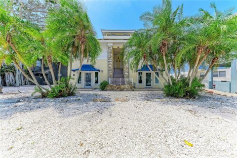 Condo in Anna Maria, Florida, 2 bedrooms  № 2221973 - photo 4