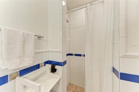 Condo in Anna Maria, Florida, 2 bedrooms  № 2221973 - photo 26