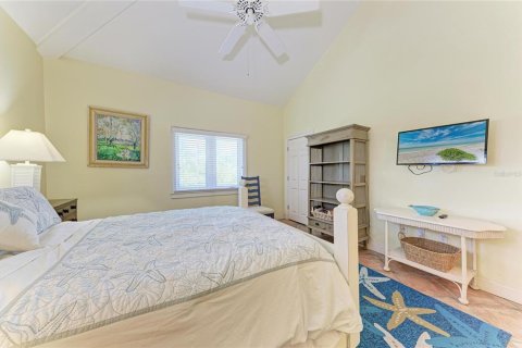 Condo in Anna Maria, Florida, 2 bedrooms  № 2221973 - photo 20