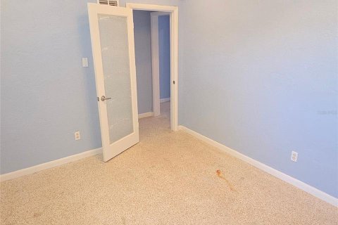 Immobilier commercial à louer à Holly Hill, Floride: 55.74 m2 № 2232436 - photo 10